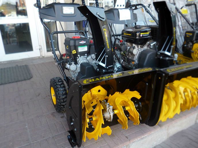 Технические характеристики снегоотбрасывателя CHAMPION ST656BS